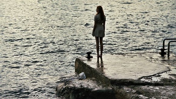 Photo from the movie The Lady in the Car with Glasses and a Gun