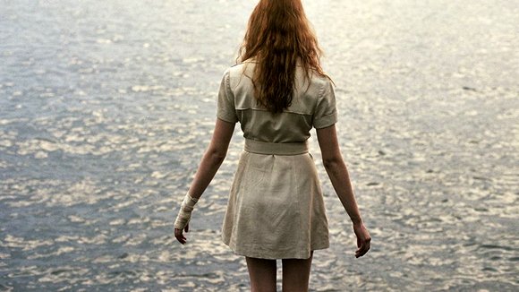 Photo from the movie The Lady in the Car with Glasses and a Gun