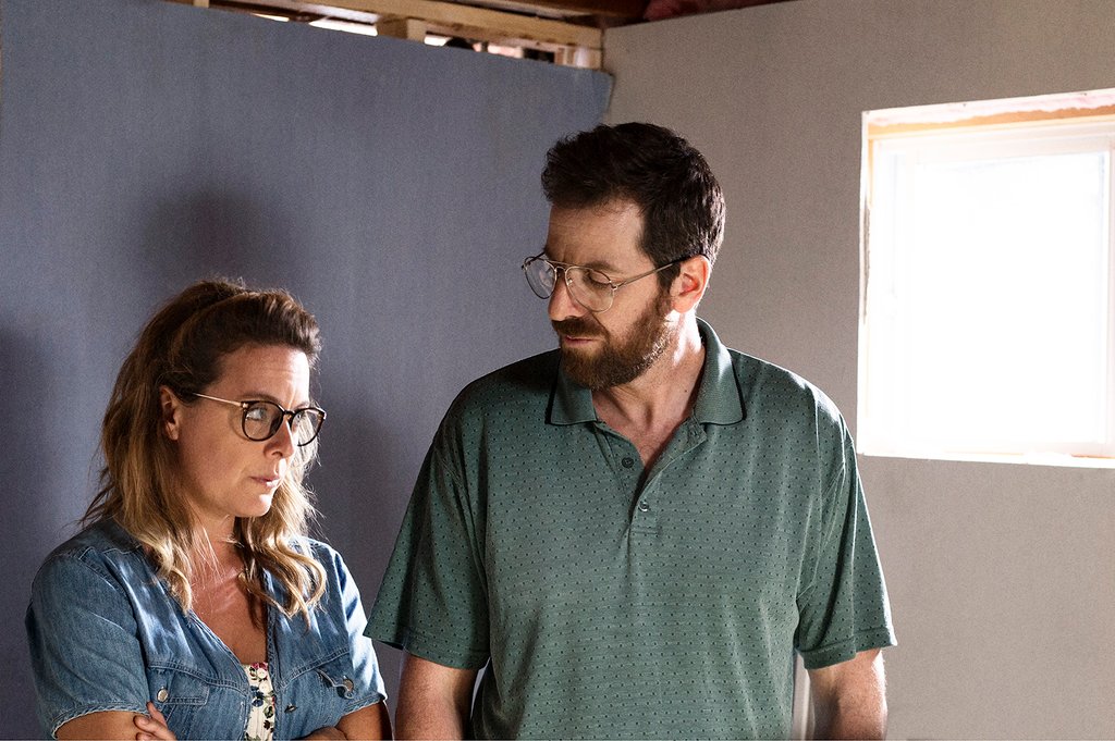 Photo from the movie When Love Digs A Hole