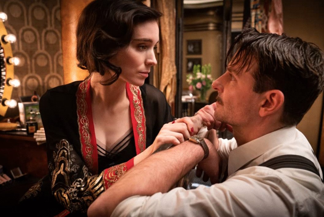 Photo from the movie Nightmare Alley: Visions of Darkness and Light