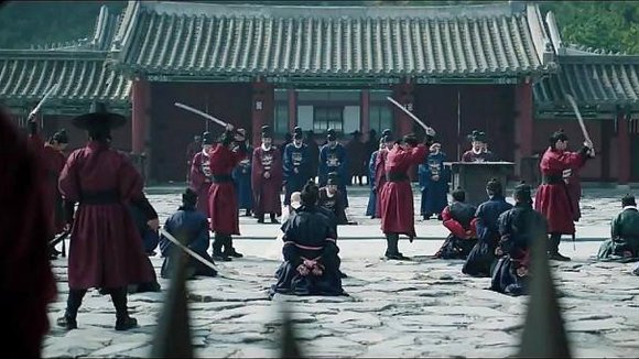 Photo from the movie The Throne