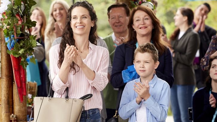 Photo from the movie Love in Store