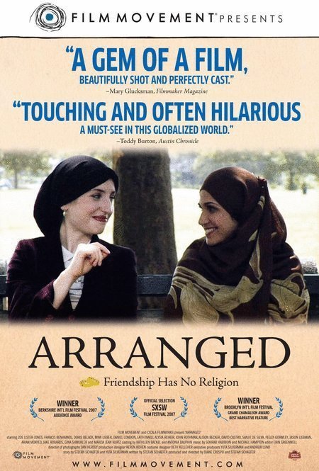L'affiche du film Arranged