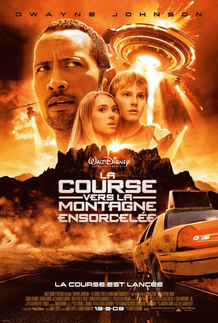 L'affiche du film La course vers la montagne ensorcelée
